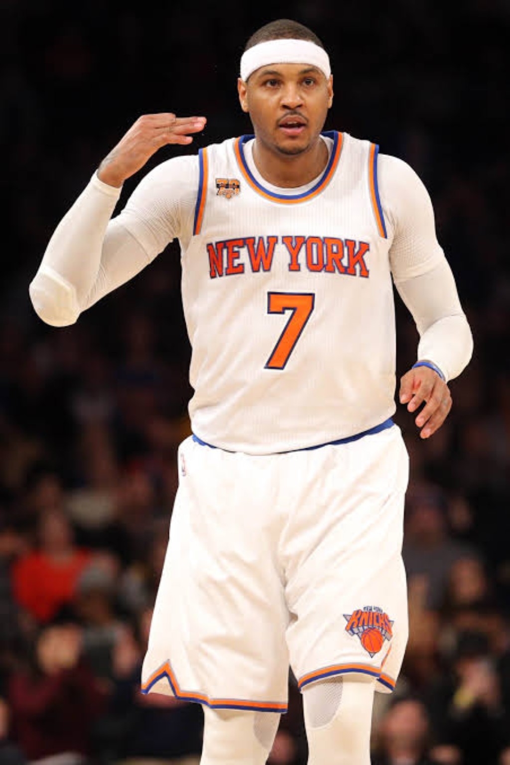 Carmelo Anthony wearing New York Knicks No. 7